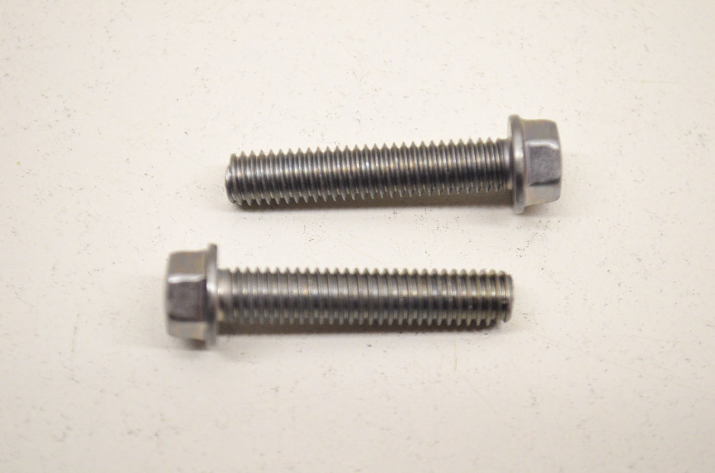 OEM Yamaha 95024-06030-00 Flange Bolt Qty 2 NOS