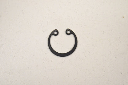 New OEM Yamaha 93420-18082-00 Circlip NOS