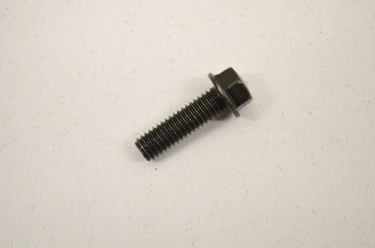 OEM Yamaha 95027-06020-00 Flange Bolt (6U1) NOS
