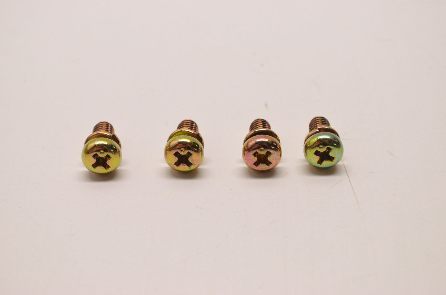 New OEM Polaris 3084205, 004-35051-00 Screw and Washer NOS