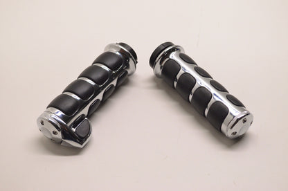 New Kuryakyn Premium ISO-Grips with Chrome Accent Ring 6212 NOS