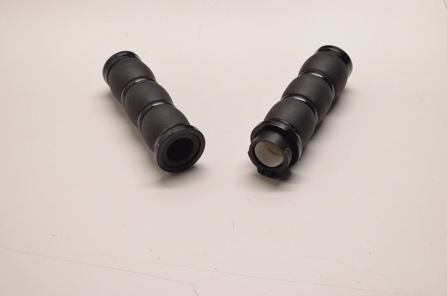 Avon 06300971, 0630-0971 Black Velvet Air Grips NOS
