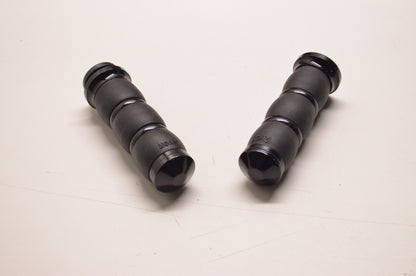 Avon 06300972, 0630-0972 Black 3 Rings Velvet Air Grips NOS