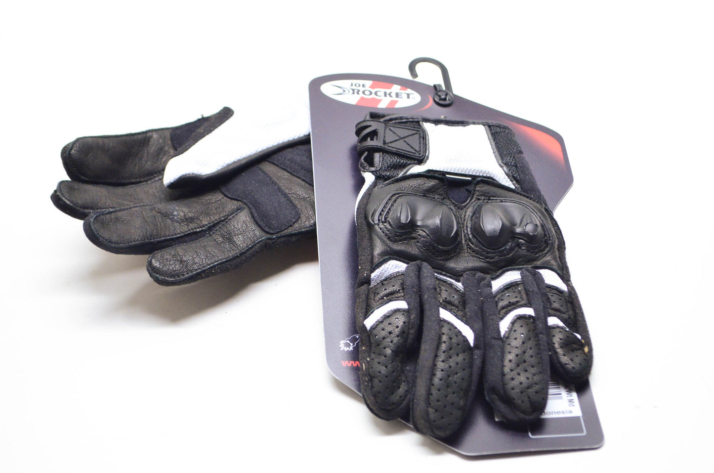 Medium White/Black Phoenix Glove NOS