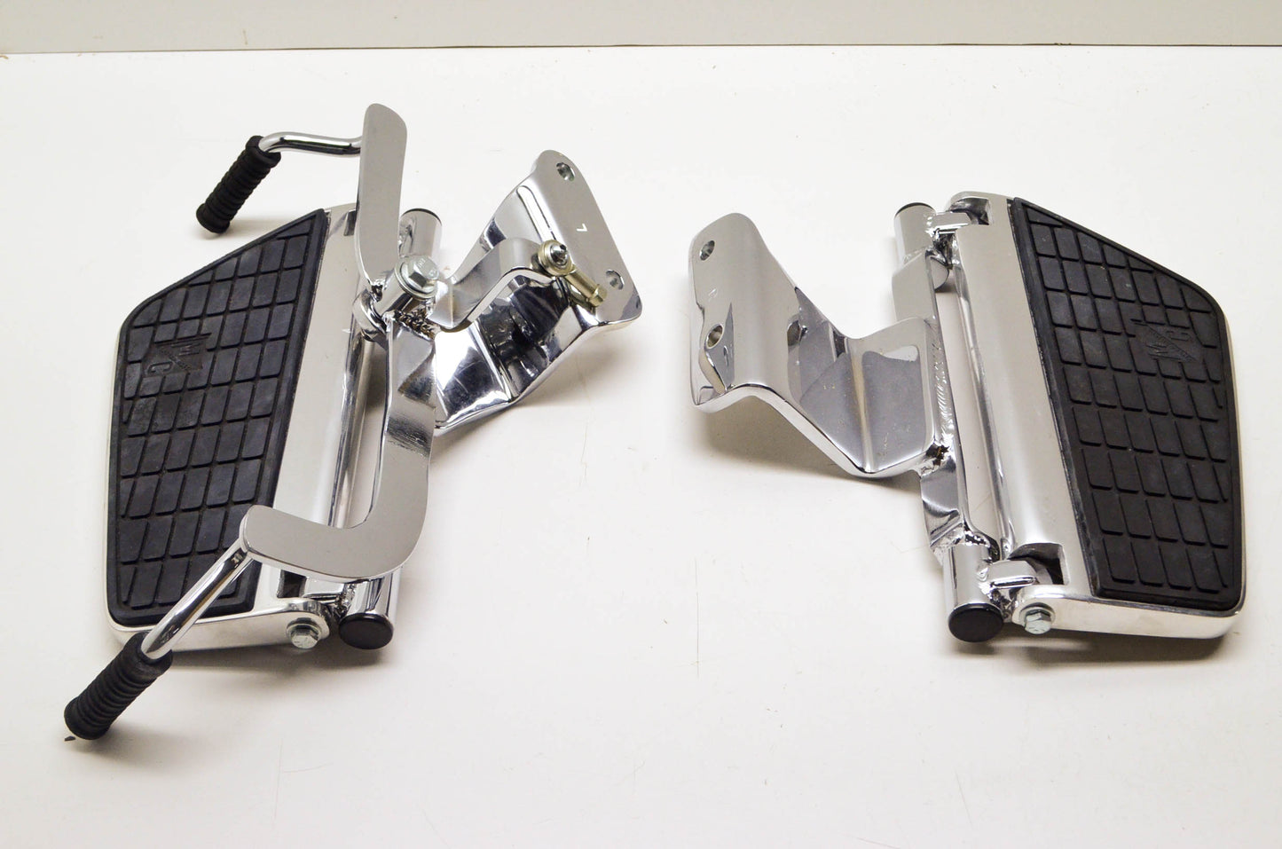 MC Enterprises 596029 Floorboards with Heel/Toe Shifter NOS