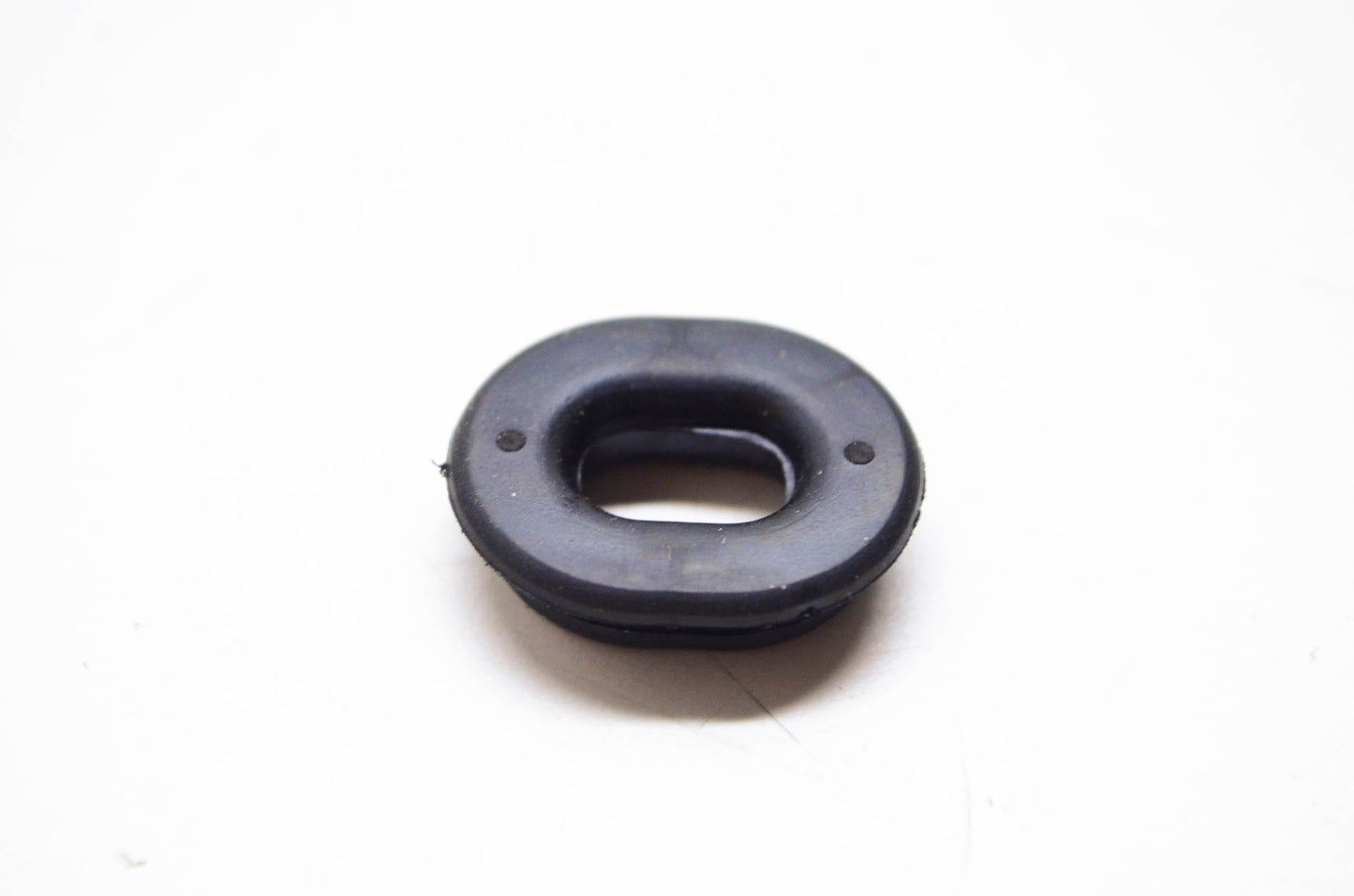 New OEM Honda 64266-MG9-770 Speaker Panel Grommet NOS