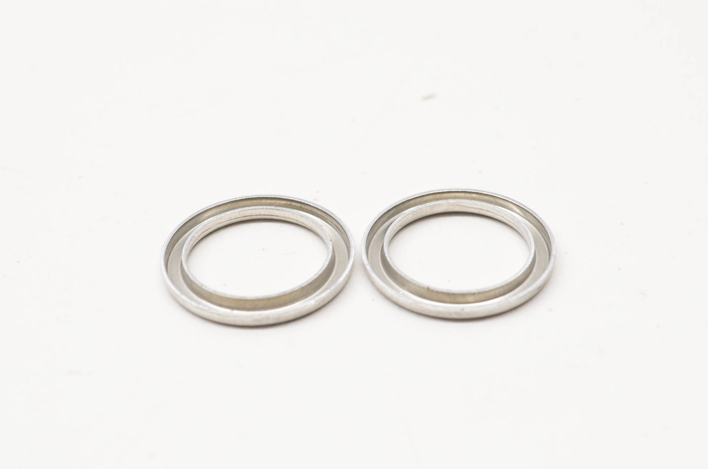 OEM Briggs & Stratton 690766 Spring Cap Qty 2 NOS