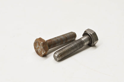 Briggs & Stratton Connecting Rod Bolt 92296 Qty 2 NOS