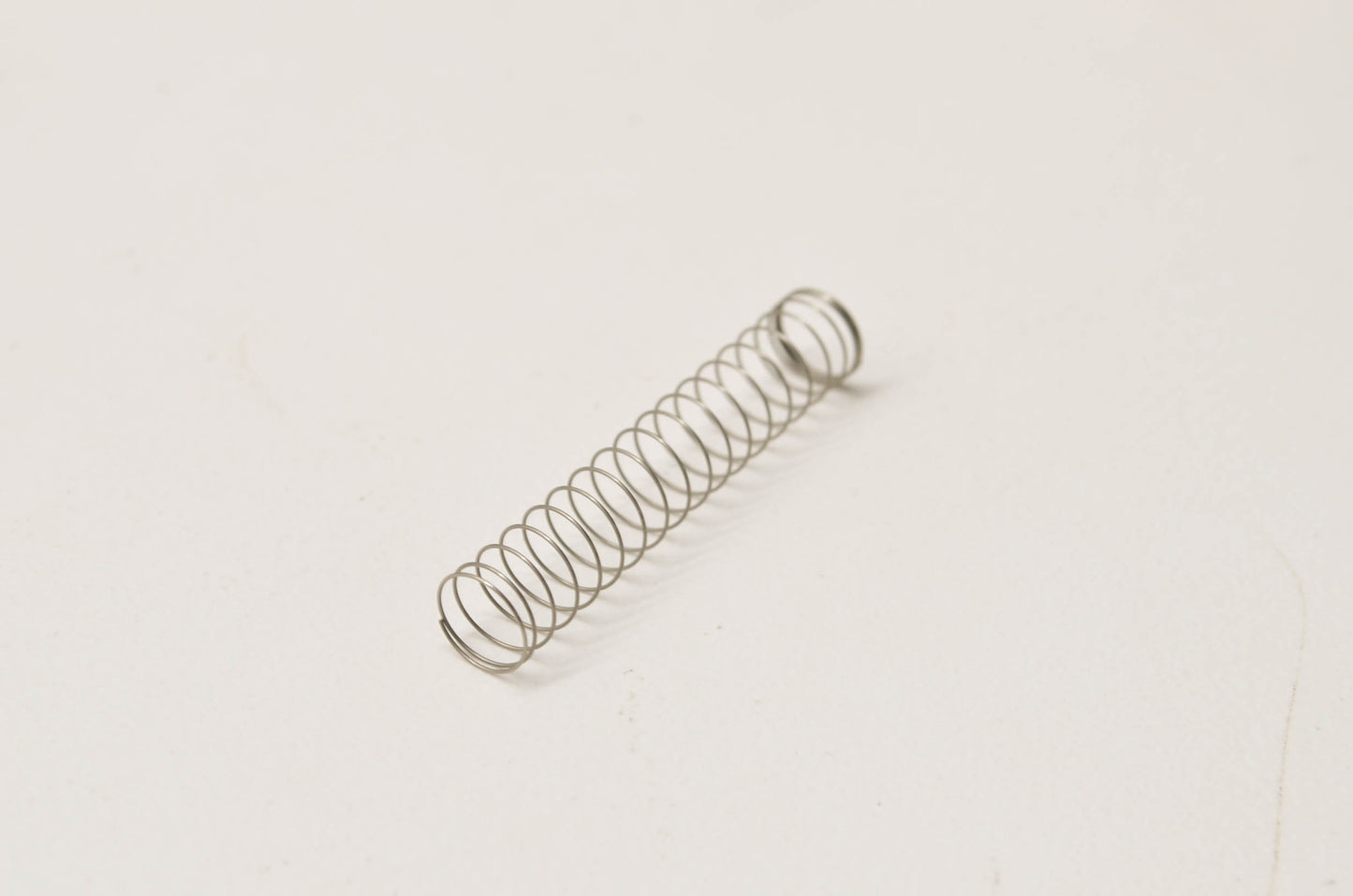 New OEM Briggs & Stratton Diaphragm Spring NOS