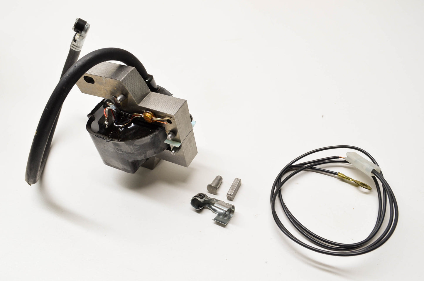 New OEM Briggs & Stratton Ignition Coil NOS