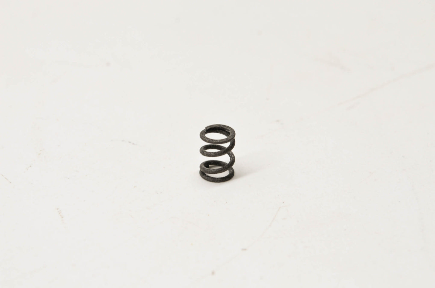 OEM Briggs & Stratton 260374 Condenser Spring NOS