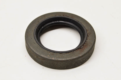 New OEM Briggs & Stratton Oil Seal NOS