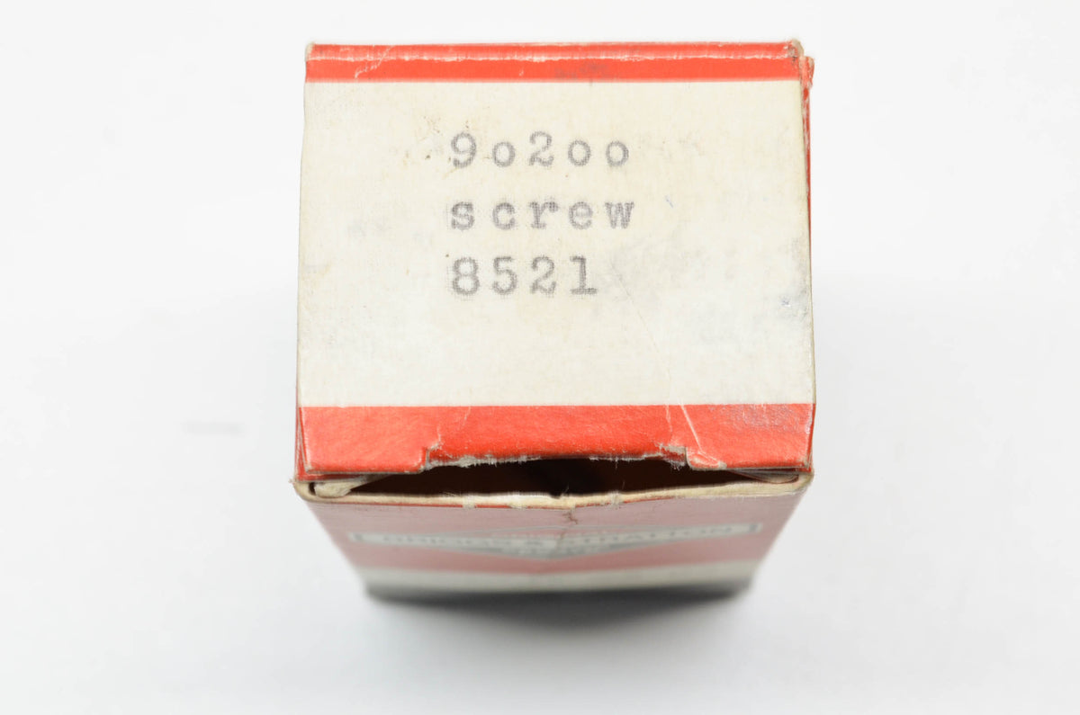 OEM Briggs & Stratton 90200, 8521 Screw NOS