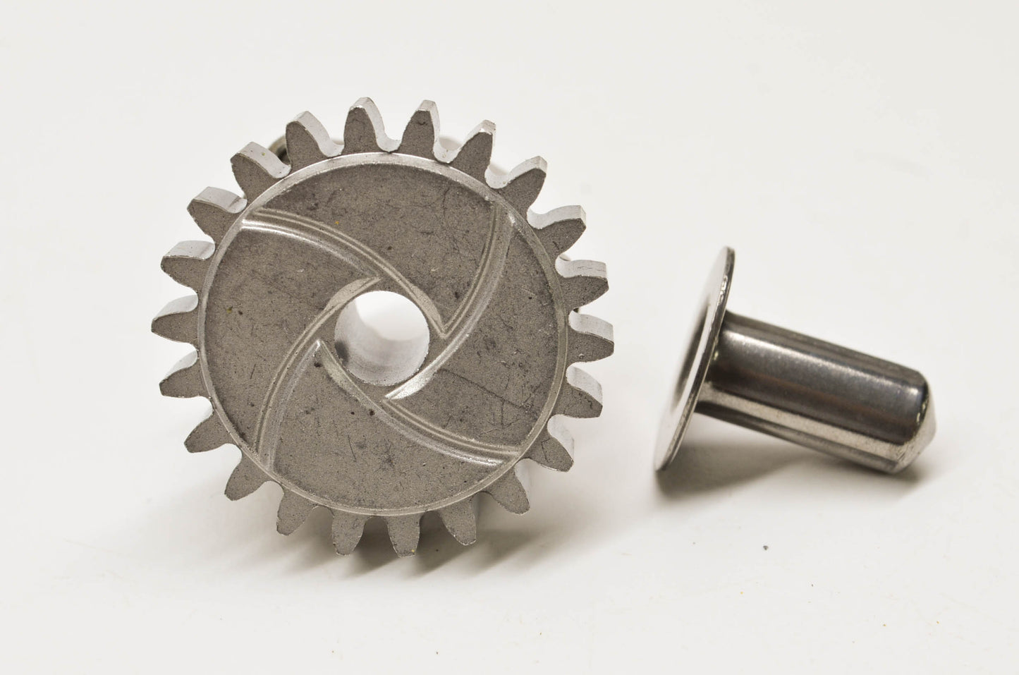 New OEM Briggs & Stratton Governor Gear NOS