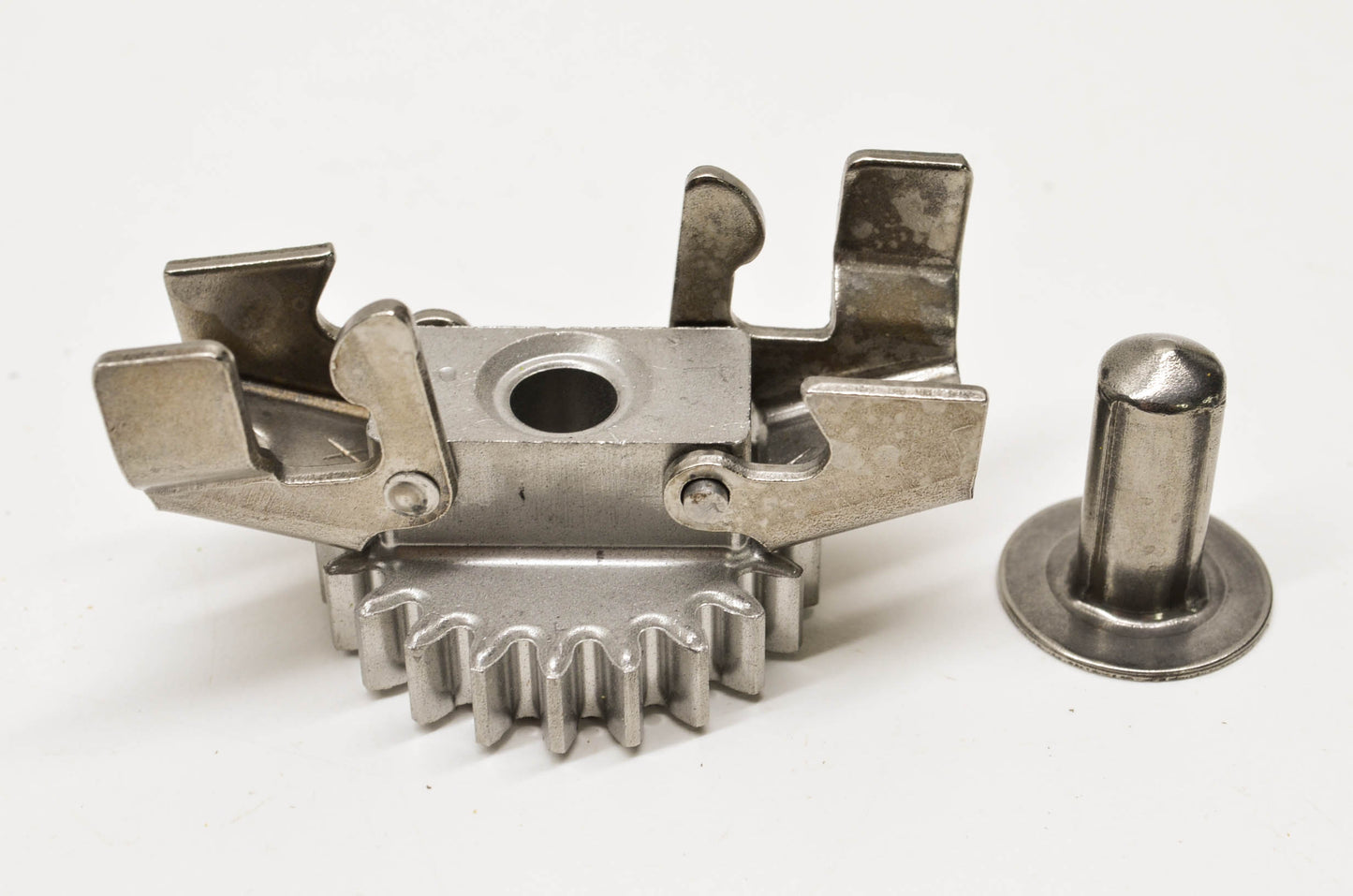 New OEM Briggs & Stratton Governor Gear NOS