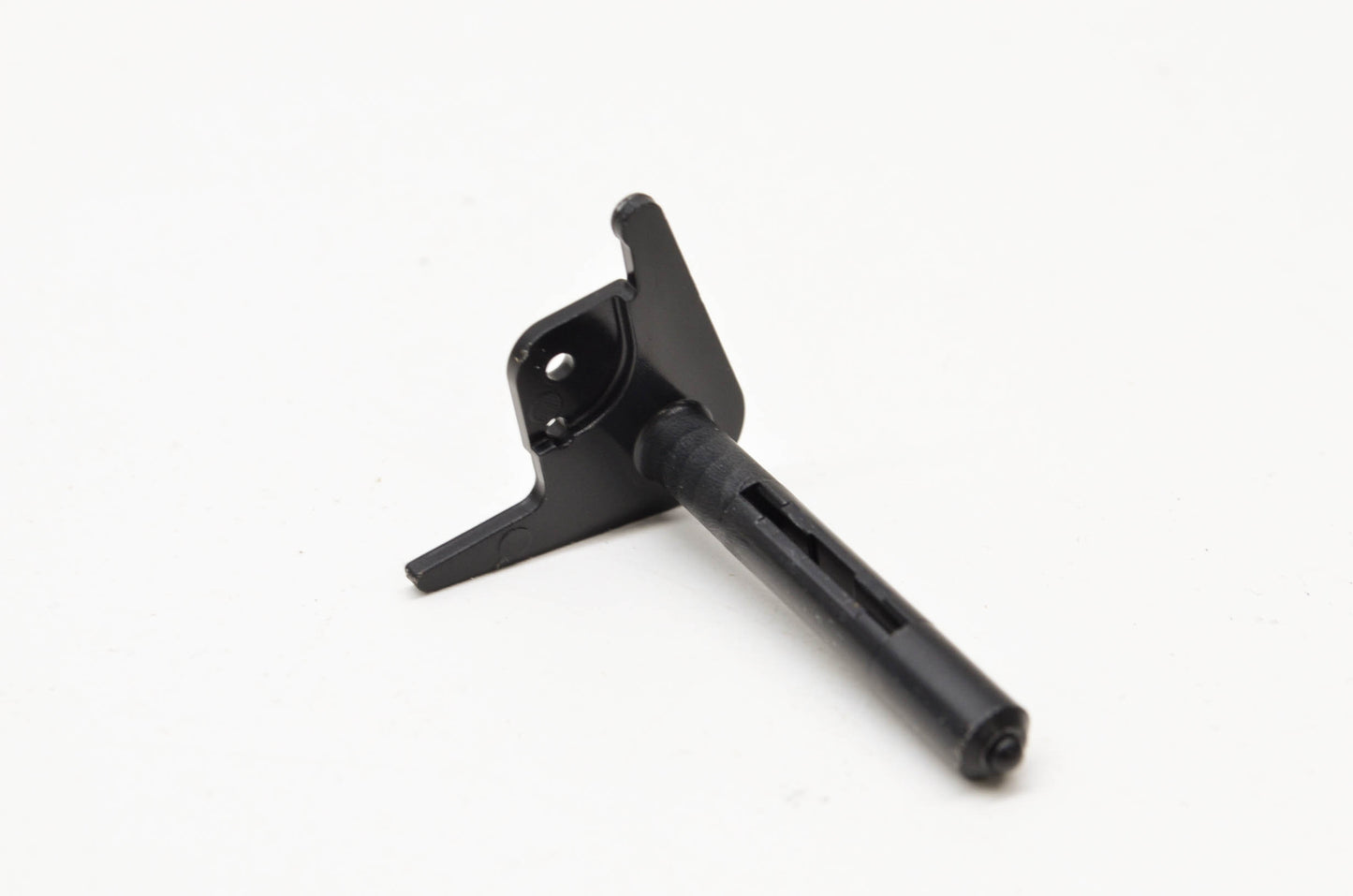 New OEM Briggs & Stratton Throttle Shaft NOS