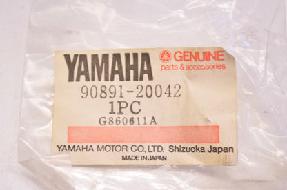 OEM Yamaha 90891-20042-00 , 90891-20042 Footrest Washer NOS