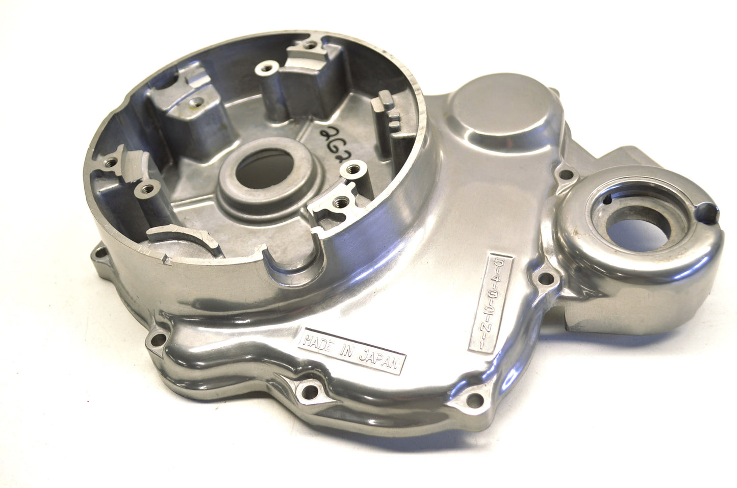 OEM Yamaha 2G2-15410-00-00 Left Crankcase Cover Assembly NOS