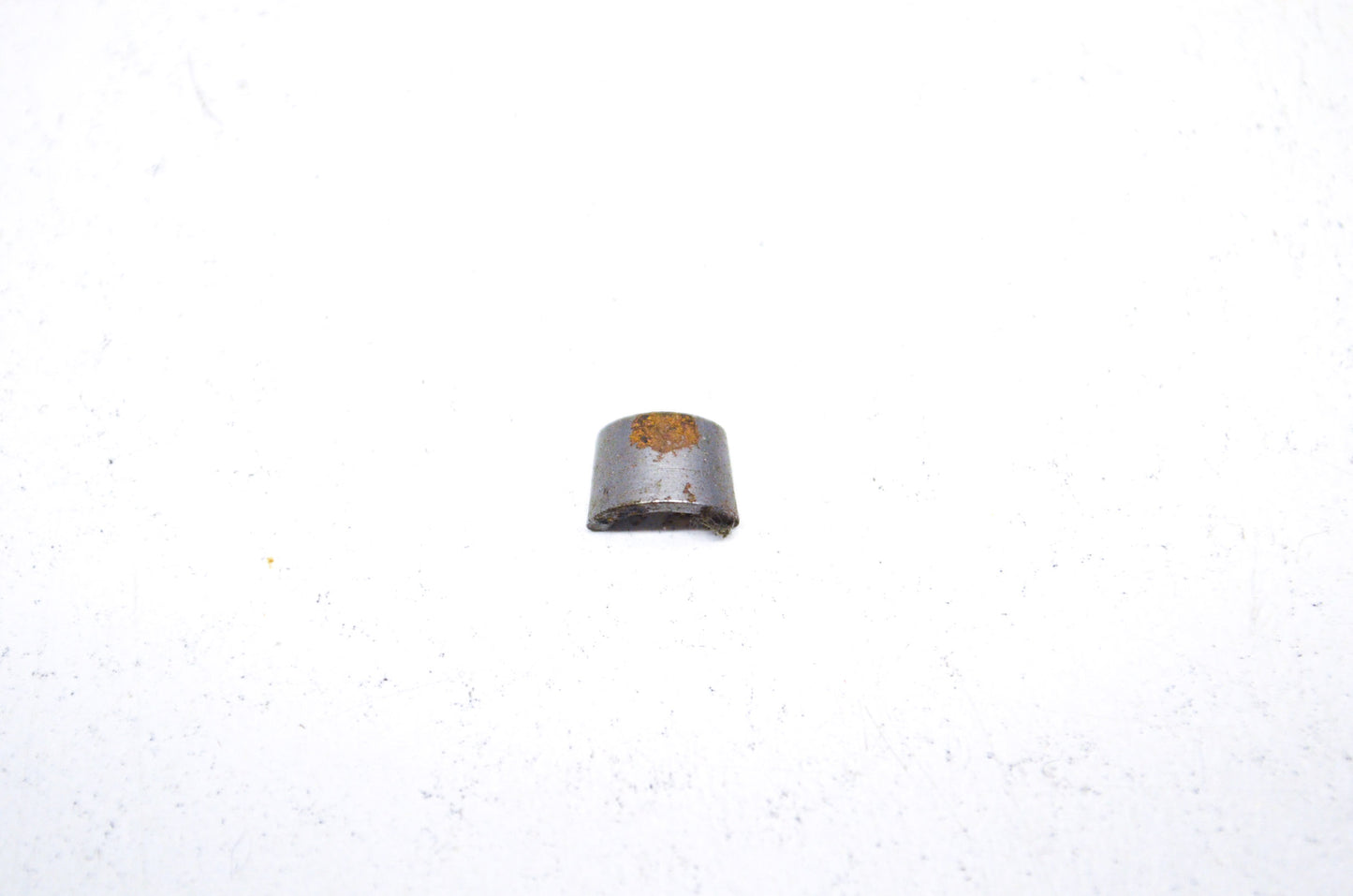 Split Valve Keeper NOS