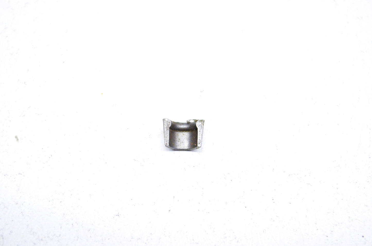 Split Valve Keeper NOS