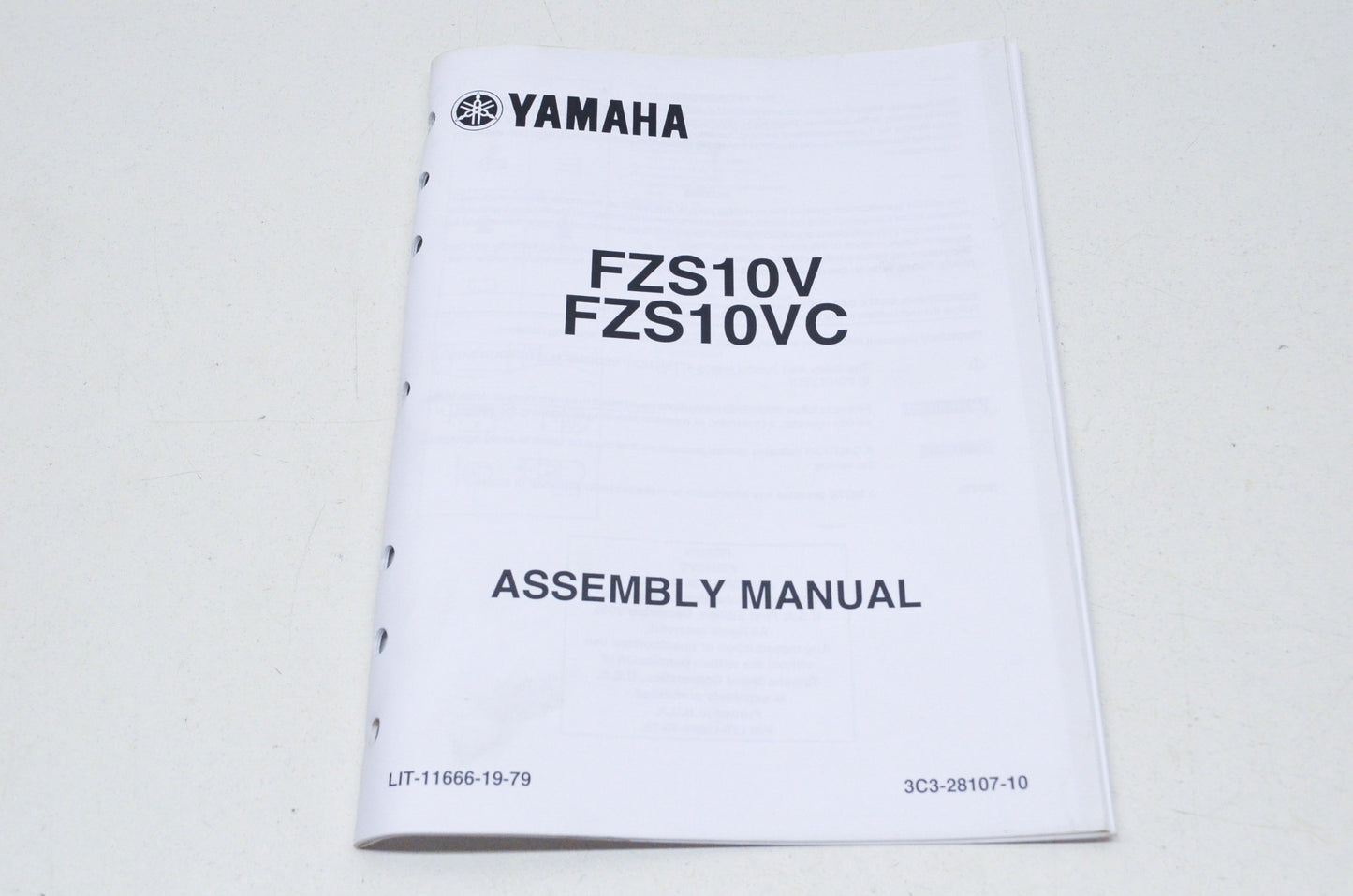 OEM Yamaha LIT-11666-19-79 FZS10V(C) Assembly Manual