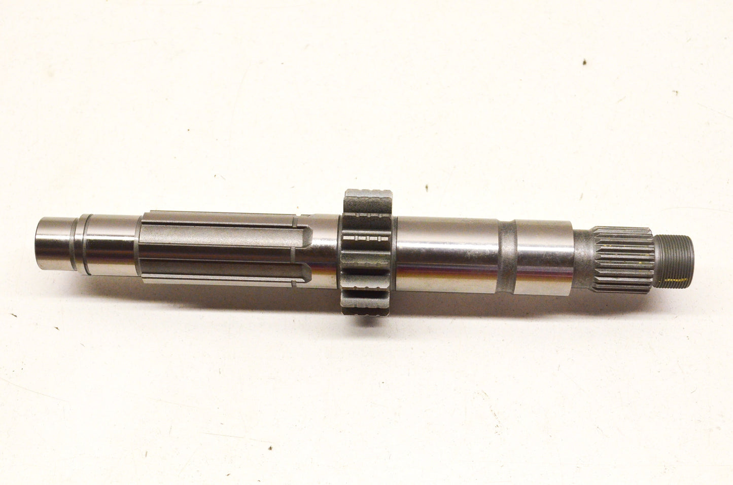 OEM Yamaha 4WM-17411-A0-00 Main Axle NOS
