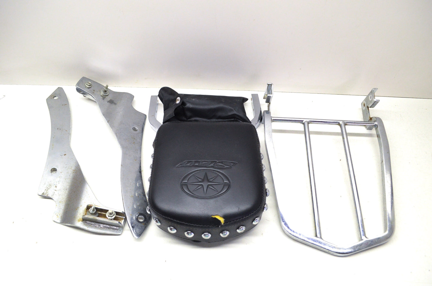 Aftermarket 06 V-Star 650 Classic Backrest, Sissybar, Rear Rack Kit