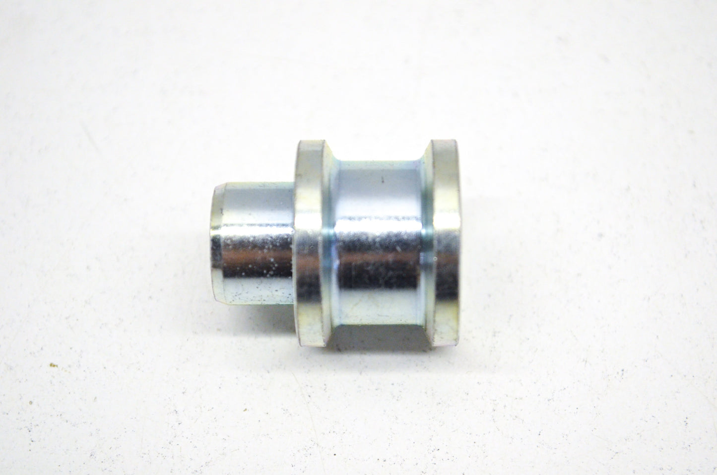 New OEM Yamaha 5HP-25383-00-00 Wheel Collar NOS