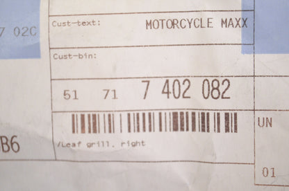 OEM BMW 51-71-7-402-082 Right Grill Leaf NOS