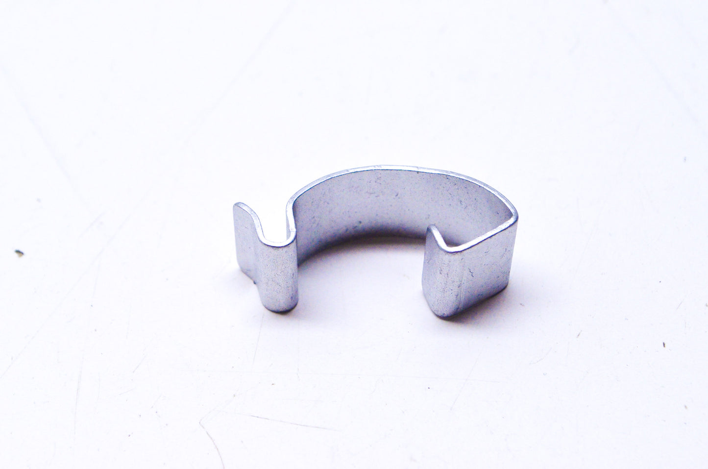 New OEM Yamaha Cap Fitting Clip NOS