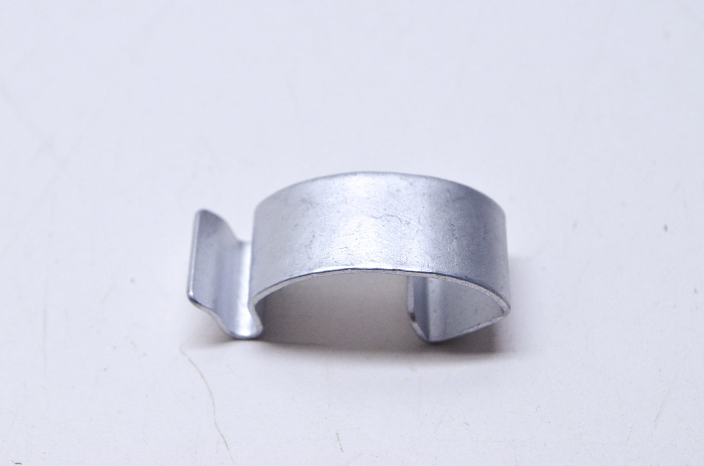 New OEM Yamaha Cap Fitting Clip NOS