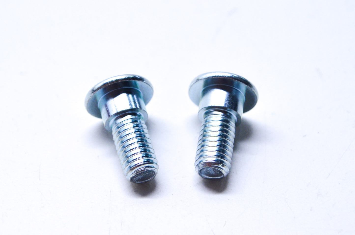 OEM Yamaha 90109-08077-00 Bolt Qty 2 NOS