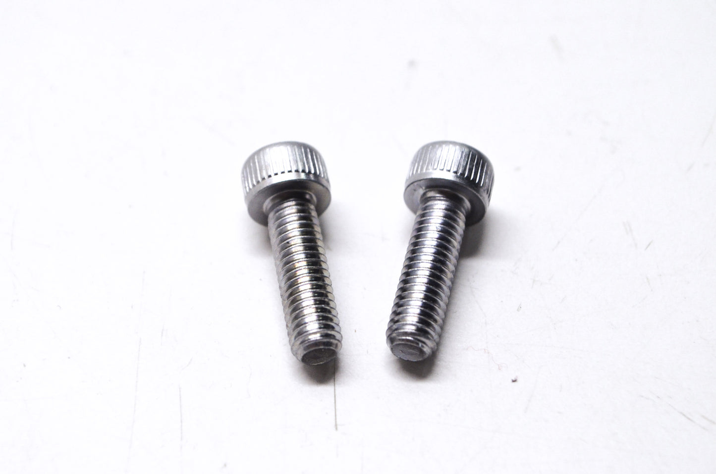 OEM Yamaha 91314-06020-00 Bolt (3JB) Qty 2 NOS