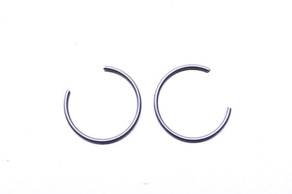 New Wiseco Piston Circlips QTY 2 NOS
