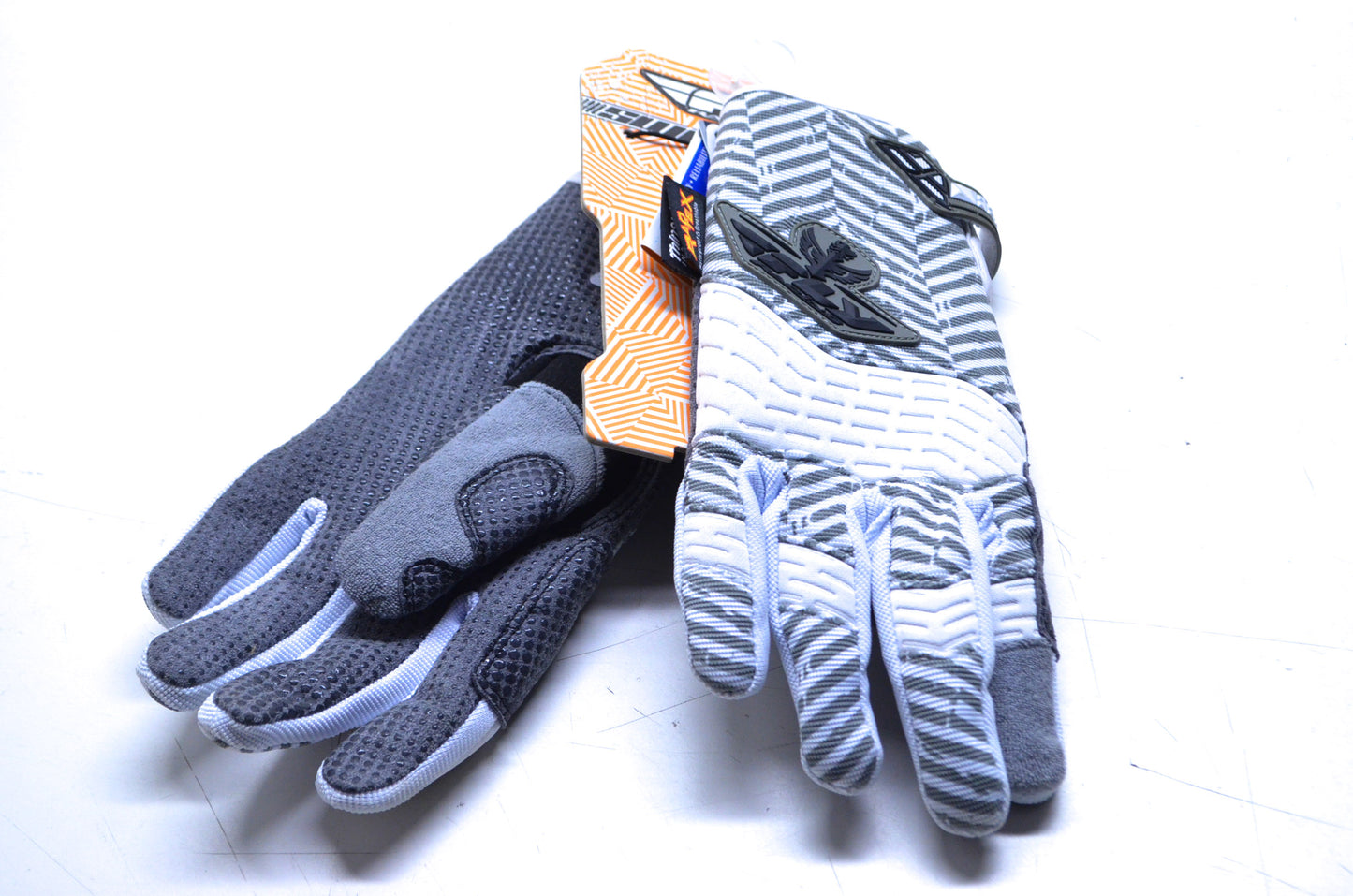 Fly Racing 363-39307 White/Gray XS Switch Snx LE Glove NOS