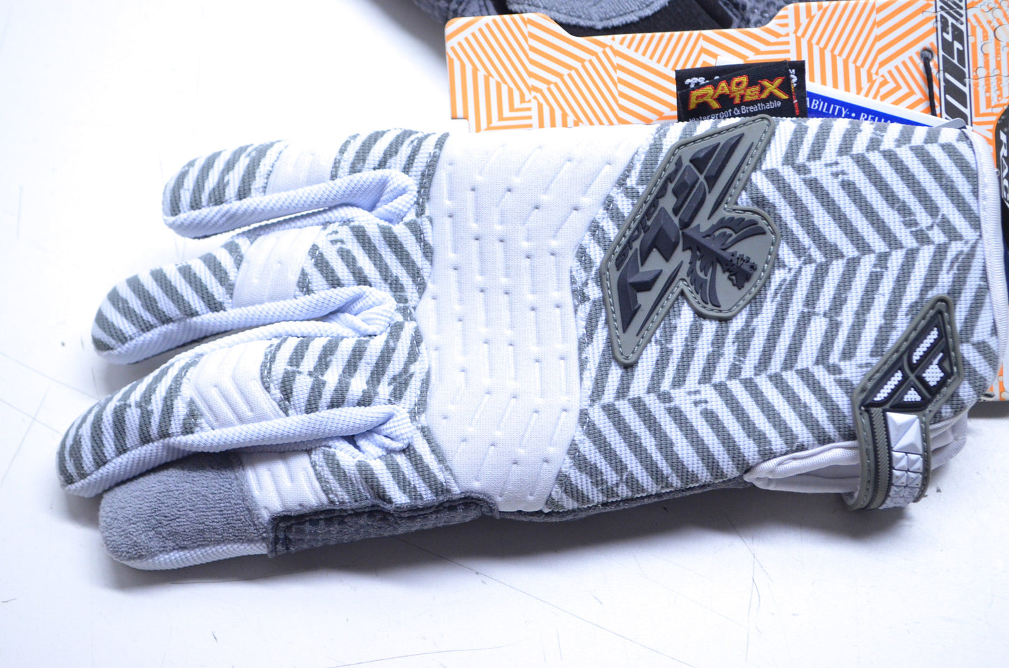 Fly Racing 363-39307 White/Gray XS Switch Snx LE Glove NOS