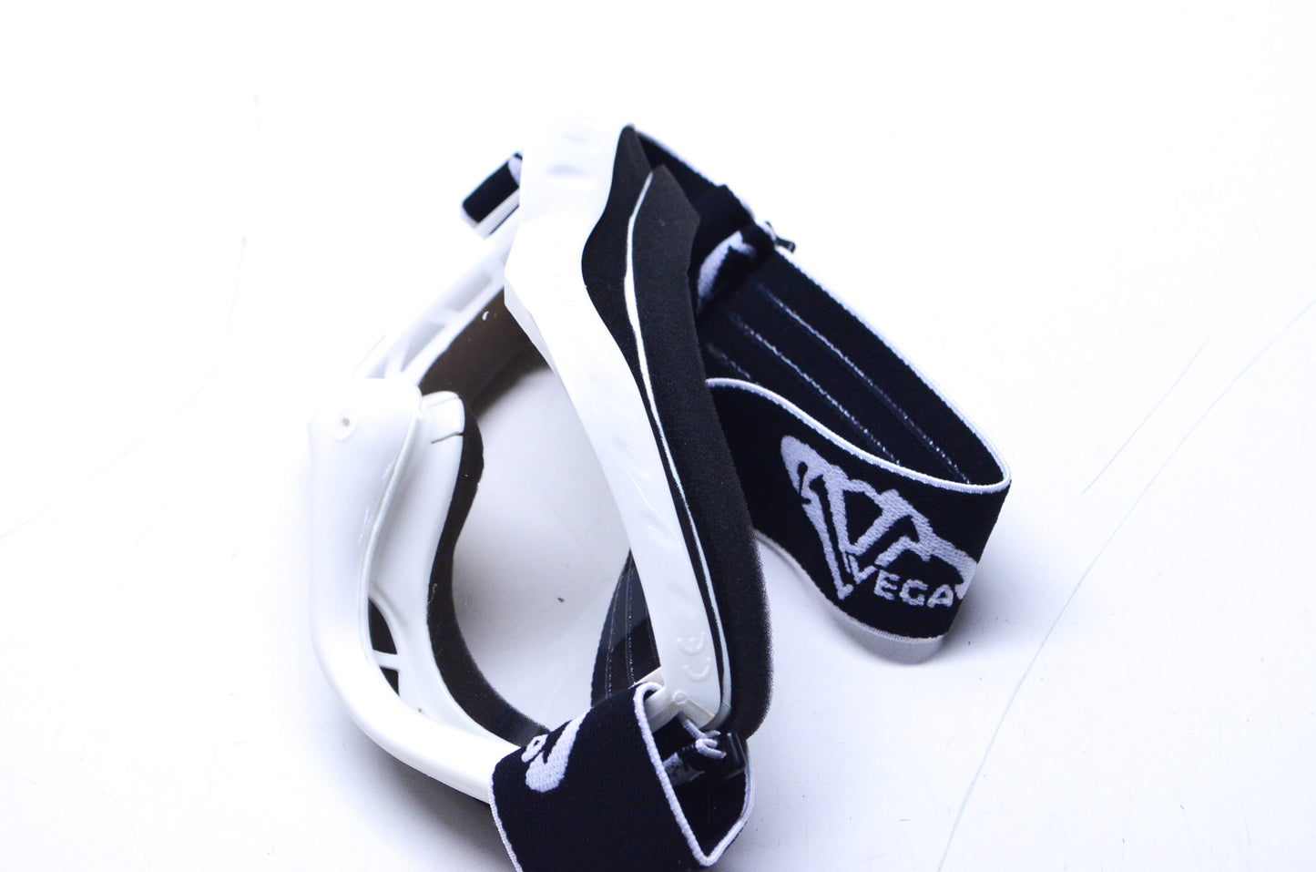 New Vega Adult White Goggles NOS