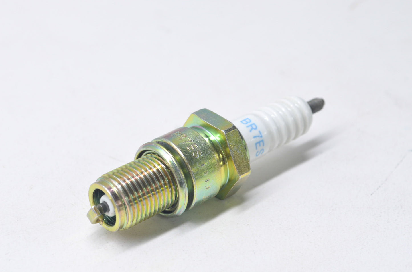 OEM Honda 98079-57877 Spark Plug (BR7ES) NOS