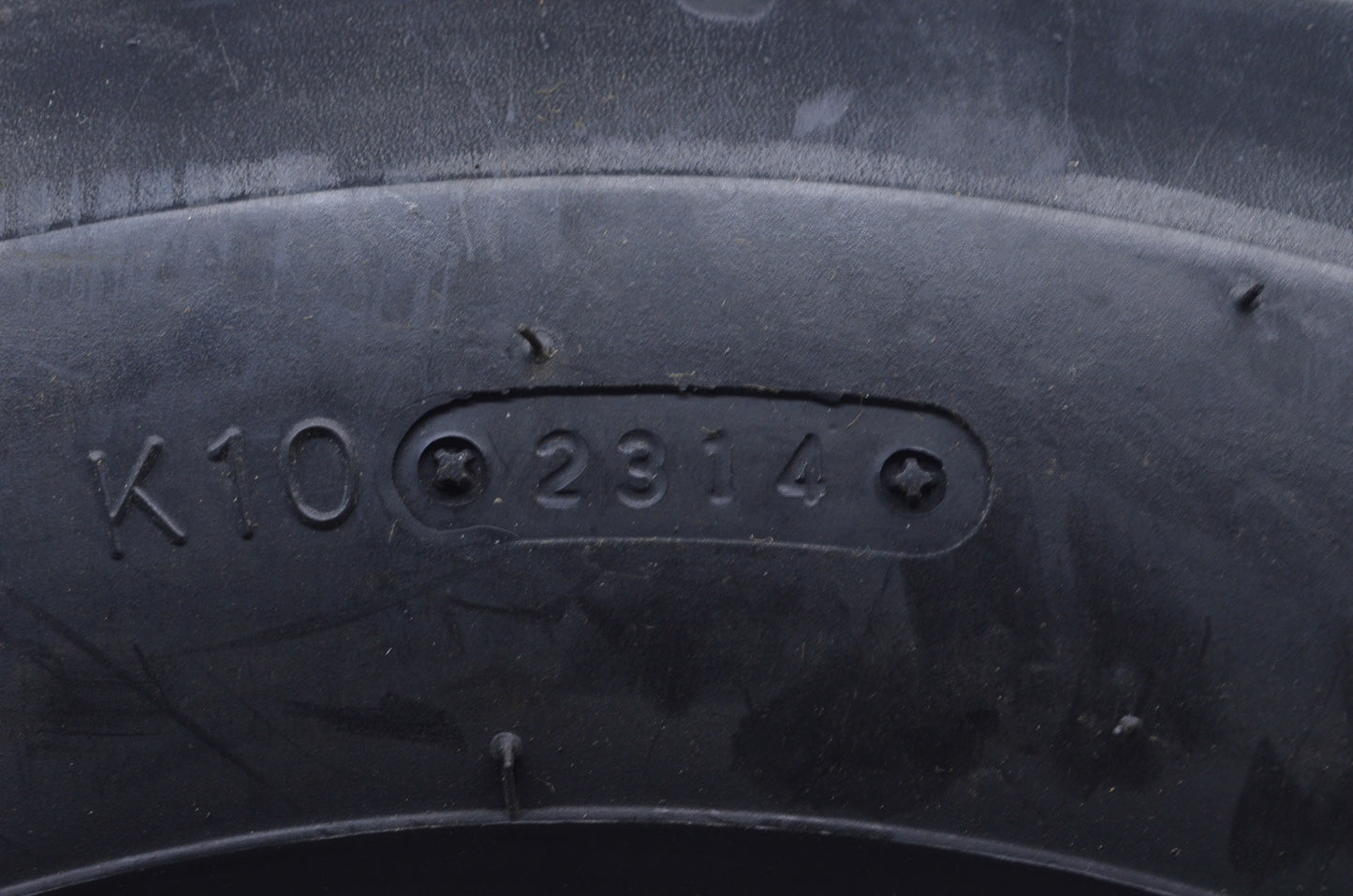 Kenda 286364 K329 Tire 120/90-10 Scooter TL NOS