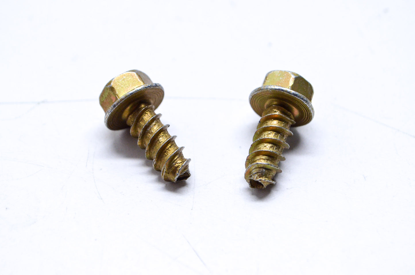 OEM Arctic Cat 1623-022 Screw 1/4-10X.625 Qty 2 NOS