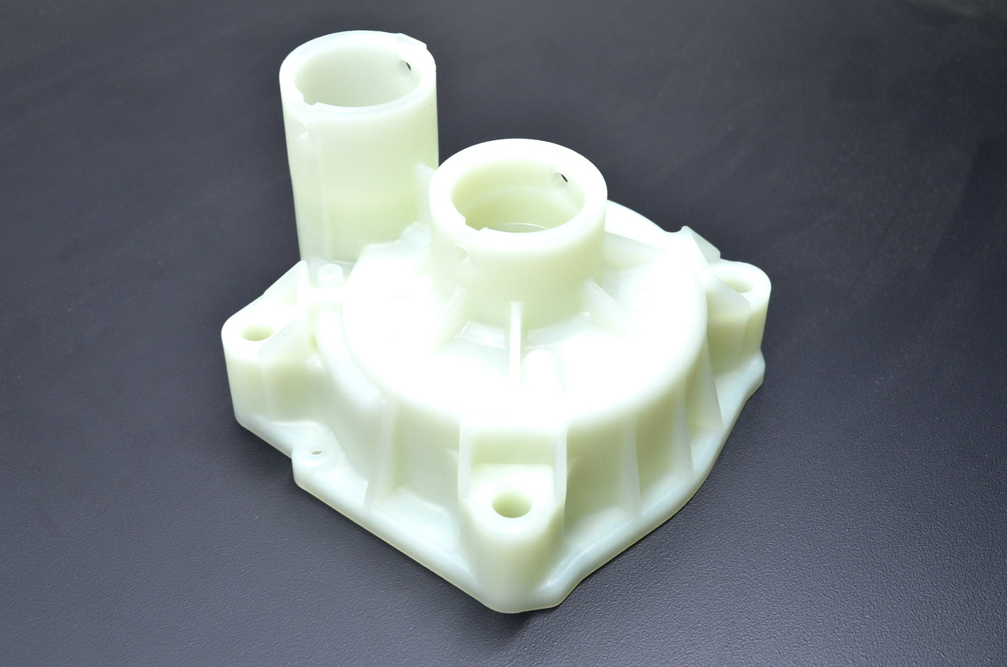 New OEM Yamaha 6CE-44311-01-00 Water Pump Housing NOS