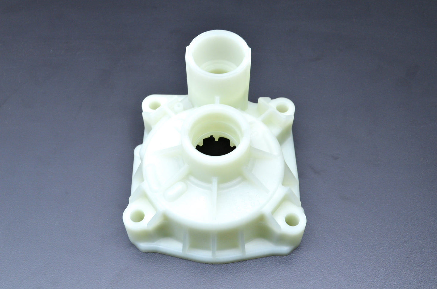 New OEM Yamaha 6CE-44311-01-00 Water Pump Housing NOS