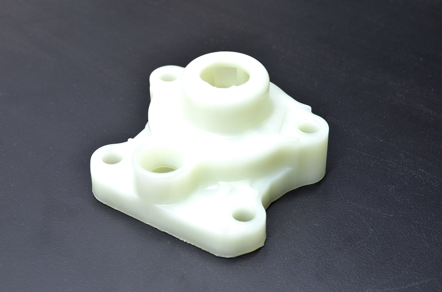 OEM Yamaha 6H3-44311-00-00 Water Pump Housing NOS