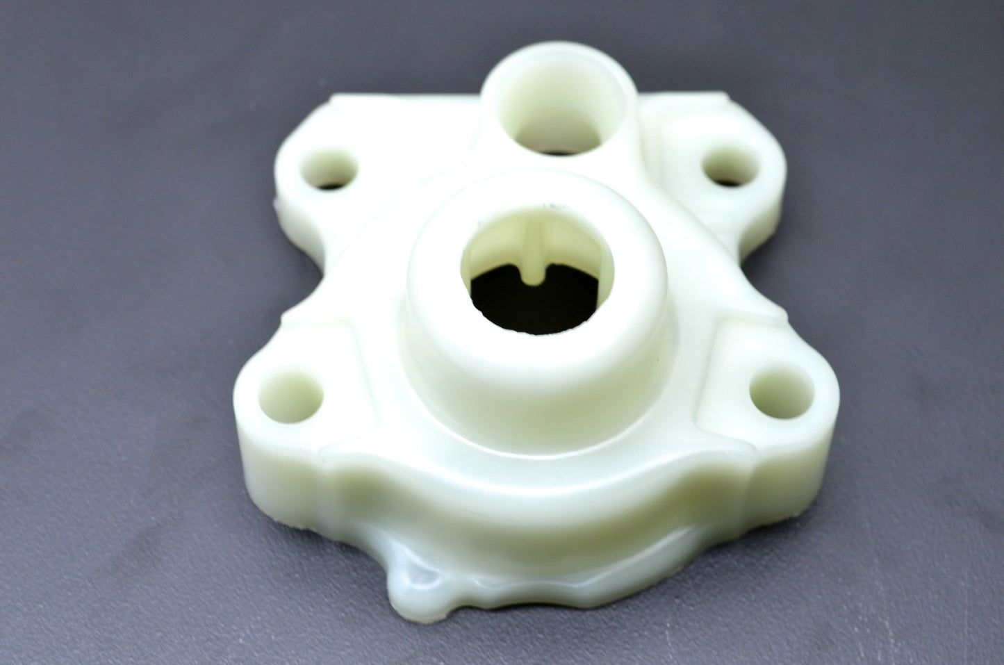 OEM Yamaha 6H3-44311-00-00 Water Pump Housing NOS