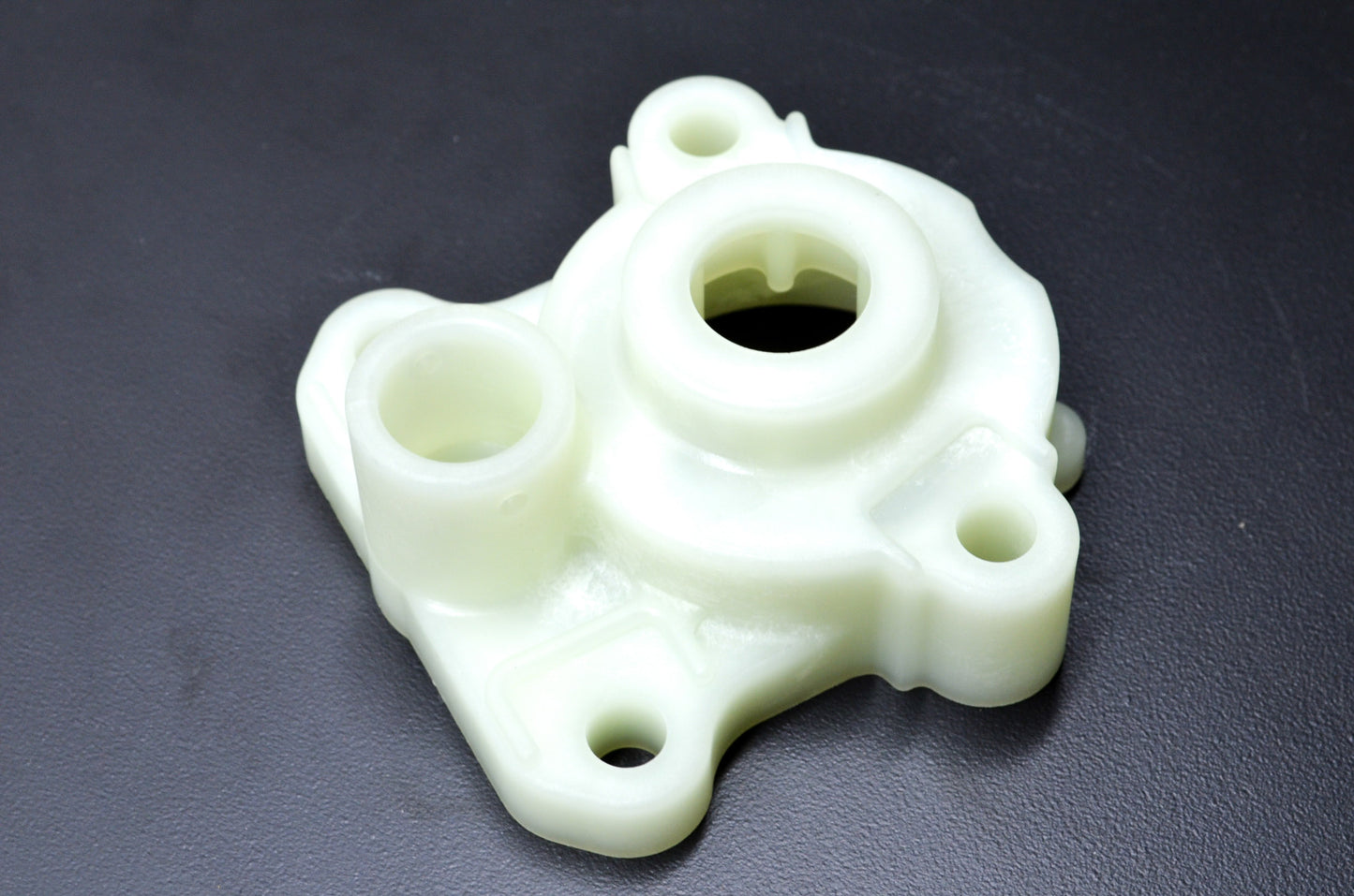 OEM Yamaha 6CJ-44311-00-00 Water Pump Housing NOS