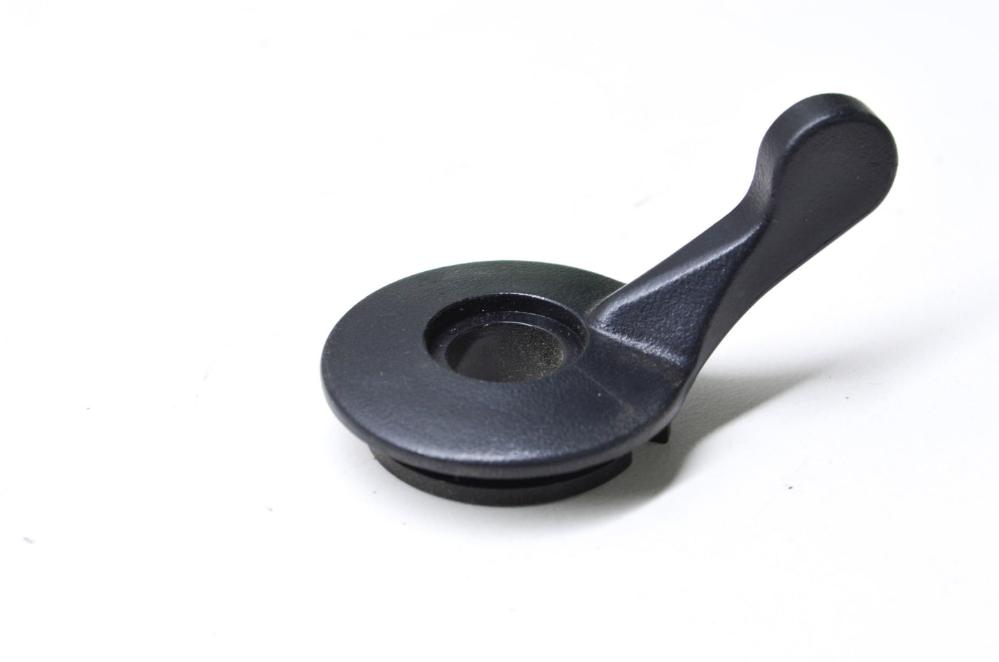 OEM Yamaha 137-83941-02-00 Starter Lever NOS