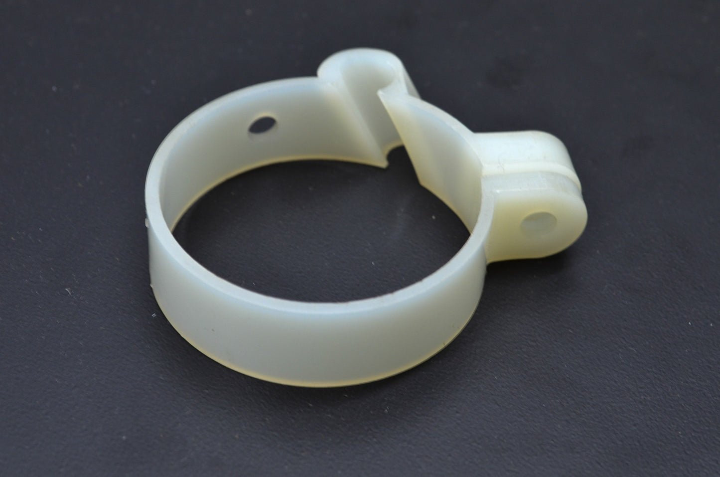 OEM Yamaha 1W2-23318-00-00 Cable Holder 1 NOS