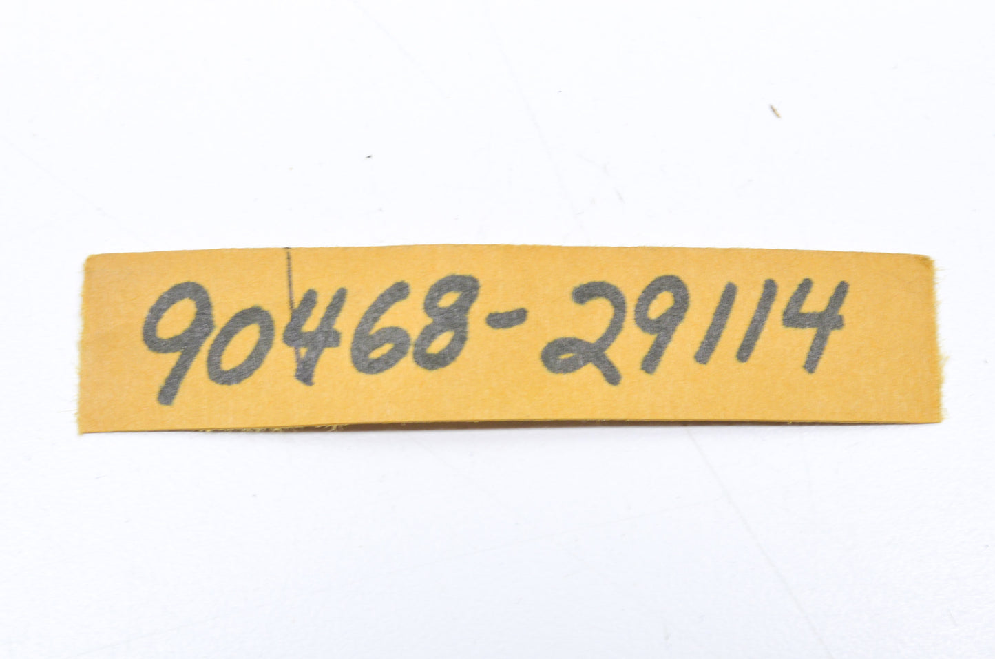 New OEM Yamaha 90468-29114-00 Clip NOS
