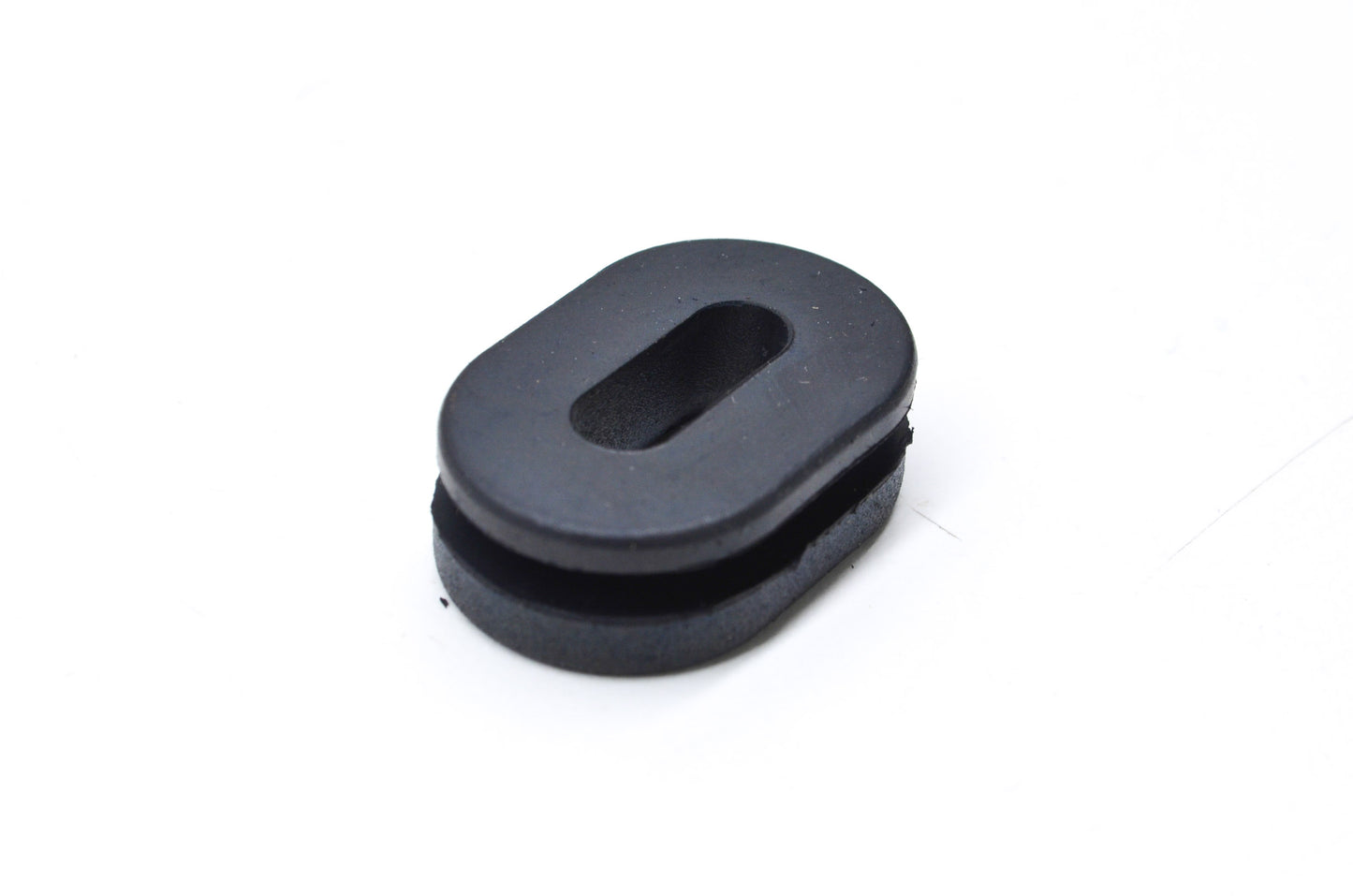 OEM Yamaha 90480-01531-00 Grommet NOS