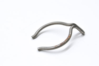 OEM Yamaha 90468-26177-00 Clip NOS